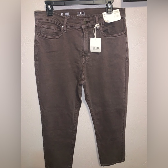 NWT Cropped High-Rise Straight Leg Jeans - Picture 6 of 6
